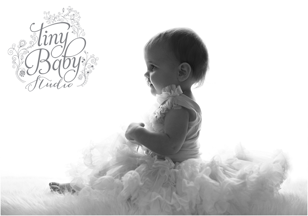 Tiny Baby Studio Newcastle newborn baby photographer backlit