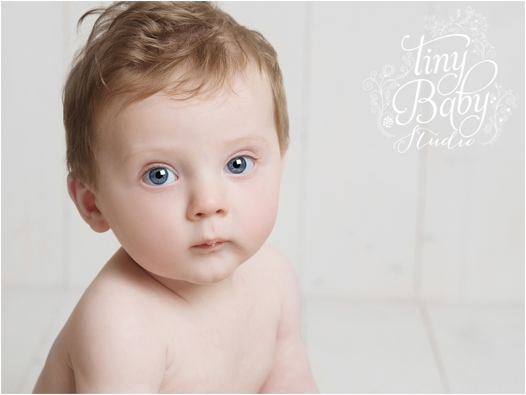 tiny-baby-studio-newcastle-newborn-baby-photographer-newborn-baby-sitter-session-close-up